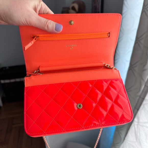 Chanel candy orange patent wallet on chain with brushed gold hardware - Picture 7 of 16